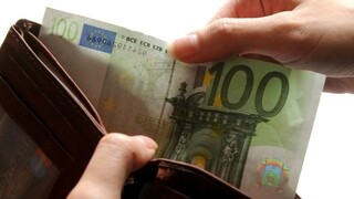 Eurobankovky peniaze úplatok (TASR)